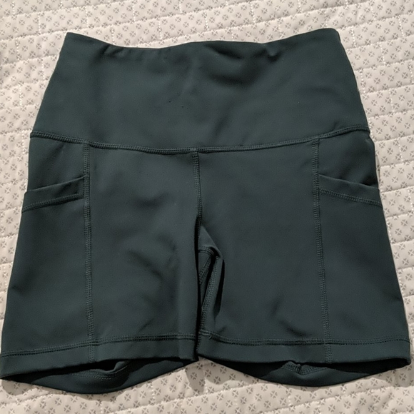Yogalicious Pants - Yogalicious High Rise 5" seam Shorts XS